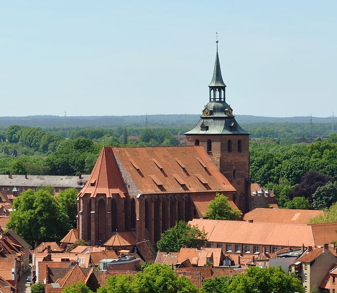 .  .  (Michaeliskirche).   